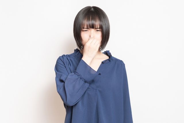 正しい鼻血の止め方