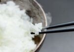 ご飯を 炊く