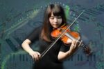 バイオリンを弾く女性